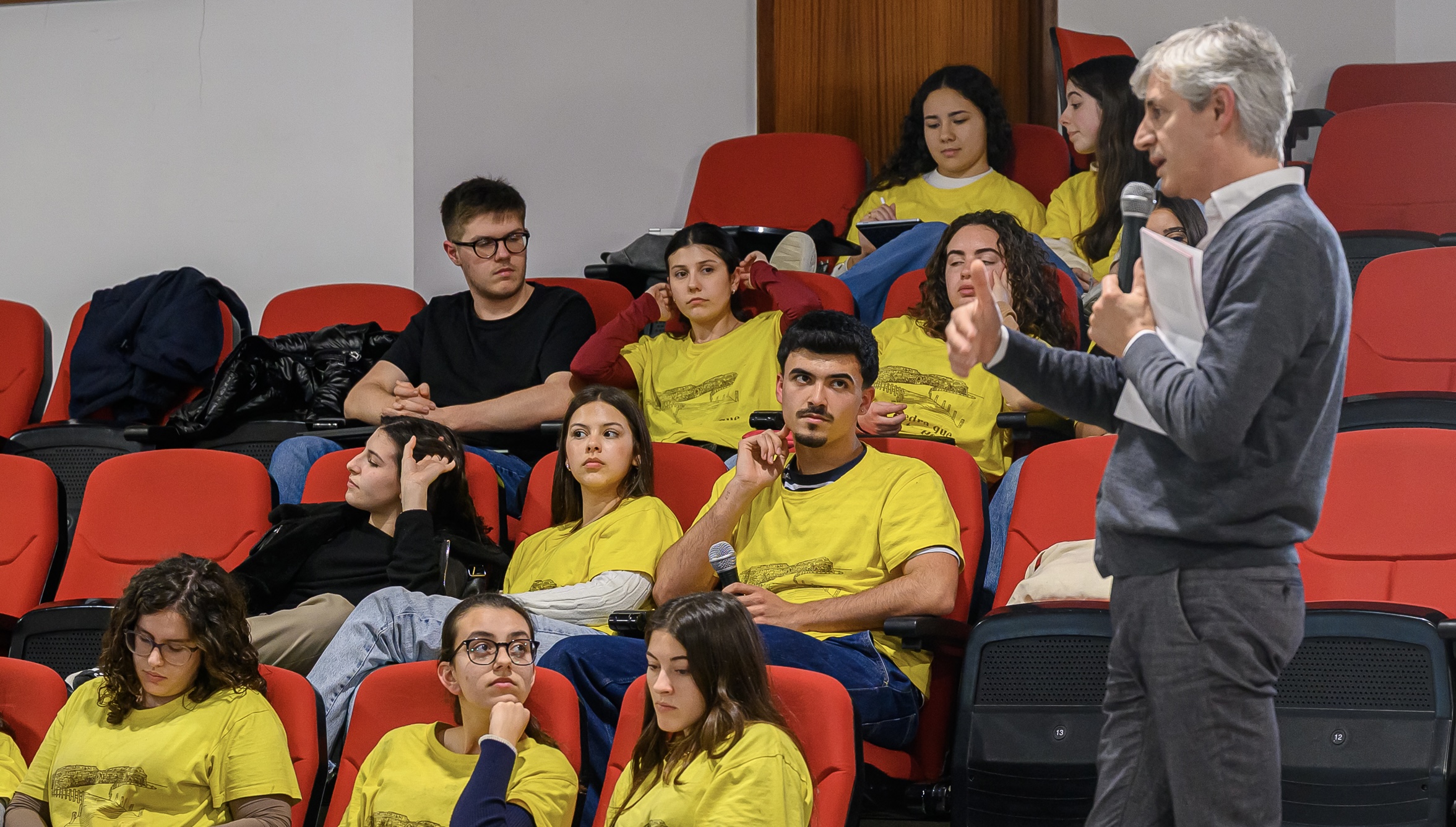 Viana do Castelo “precisa de juventude ativa, atenta e exigente”