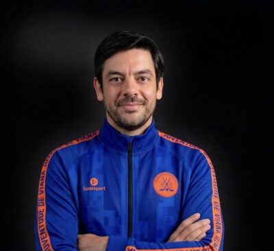 Treinador André Torres renova contrato com a Juventude de Viana