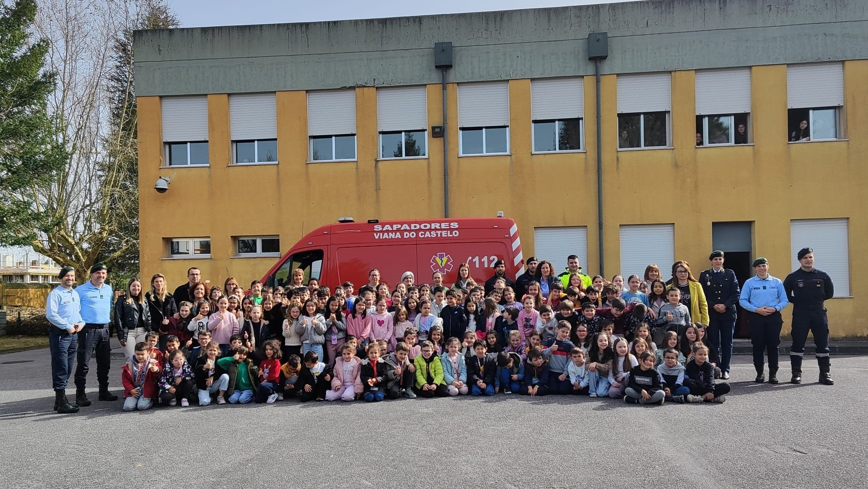 Alunos do Centro Escolar de Lanheses aprenderam a ligar para o 112