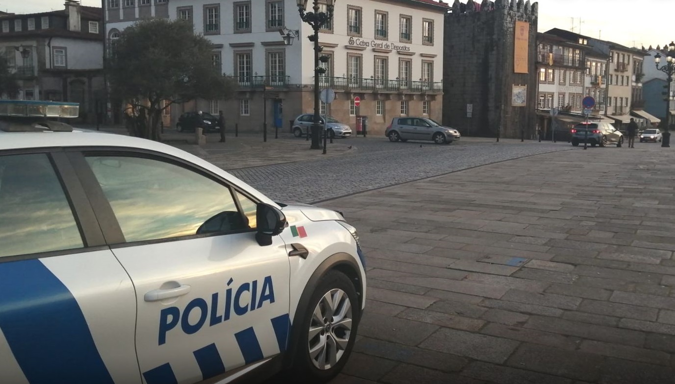 Homem detido em Ponte de Lima por recusar teste de álcool e ameaçar agentes da PSP