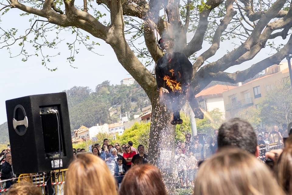 Viana mantém tradição e “queima” o judas a 4 de abril