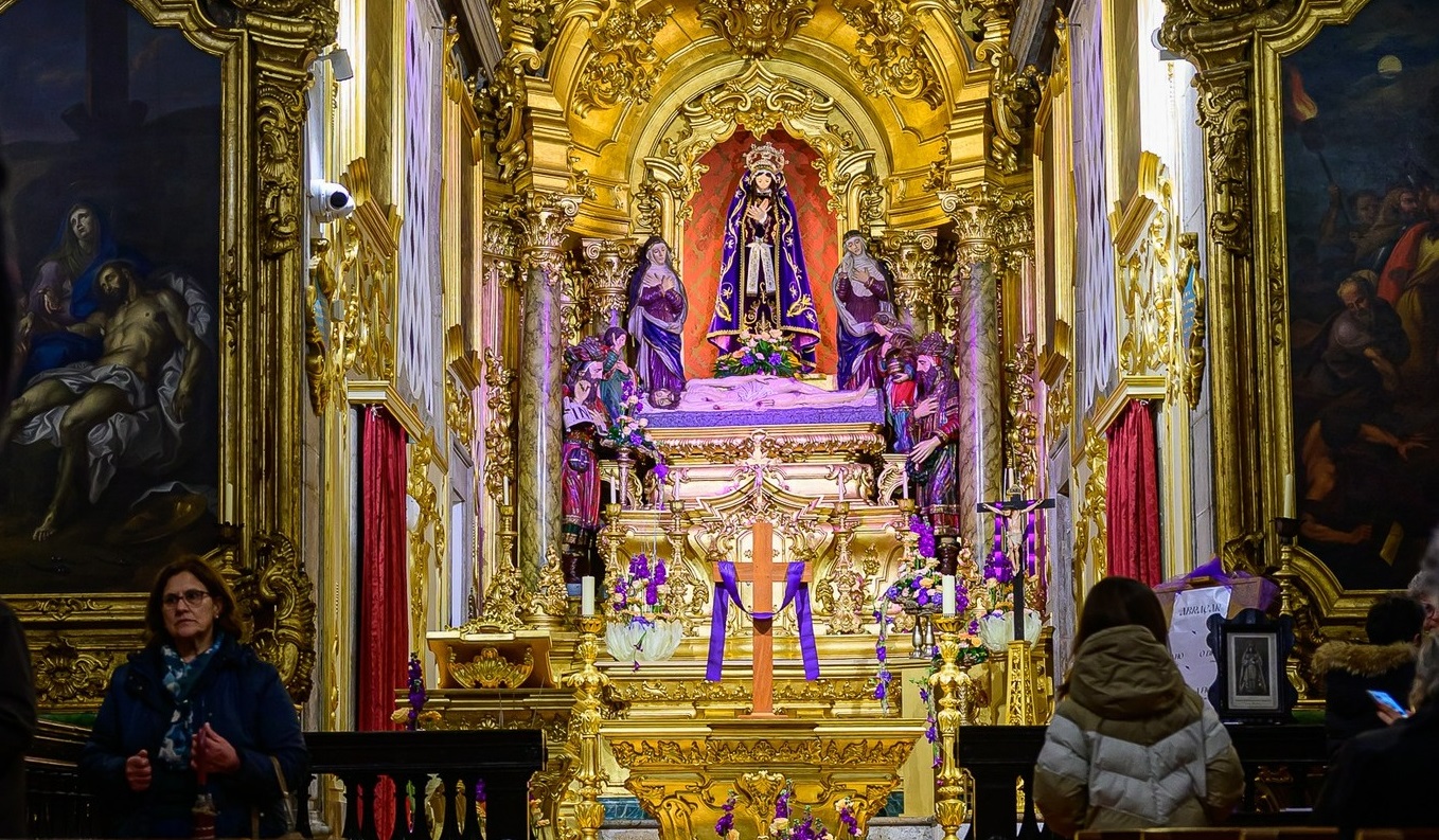 Em Viana a noite de Quinta-feira Santa é para visitar igrejas e capelas