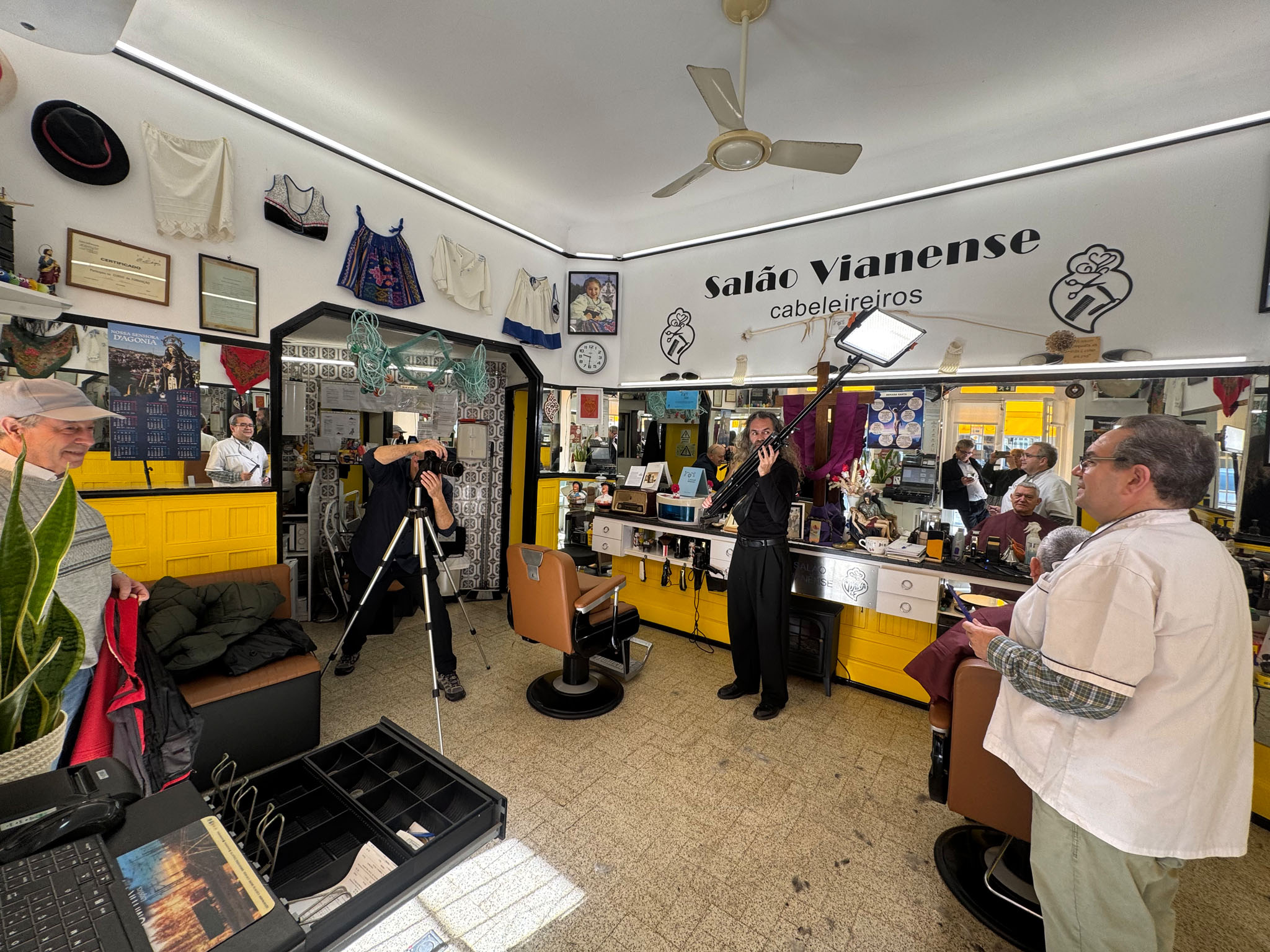 Viana do Castelo inaugura exposição que retrata lojistas do centro histórico