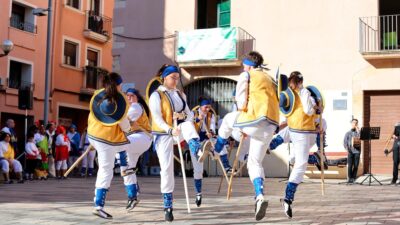 Cerca de 300 dançarinos animam Viana do Castelo com tradição catalã