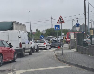 Colisão entre ligeiro e motociclo provoca um ferido em Mazarefes