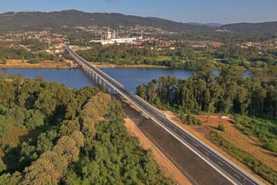 Concluída empreitada de construção da nova ponte sobre o rio Lima