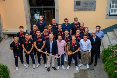 Juventude de Viana recebida pela Câmara de Viana após garantir regresso à 1ª divisão