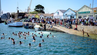 Mergulho no Cais da Ribeira regressa no sábado a Viana