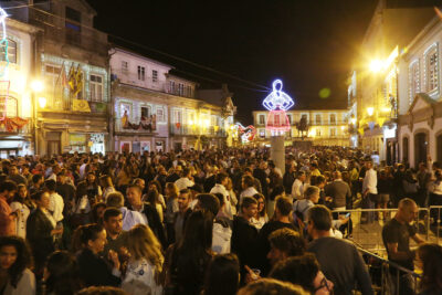 DJs animam “noite mais longa” em Viana