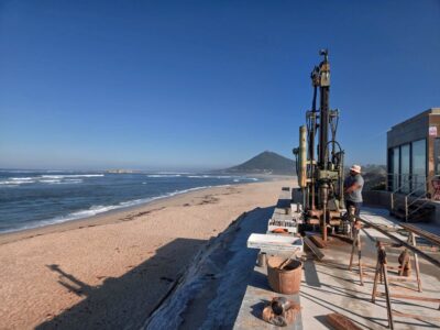 Arrancam trabalhos de prospeção geotécnica no Paredão da Praia de Moledo